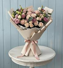 Букет цветов из:  Розы и Лизиантусы в Красновидово