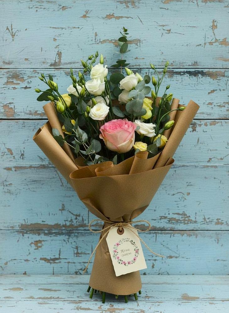 Букет цветов из: Розы и Лизиантусы в Красновидово