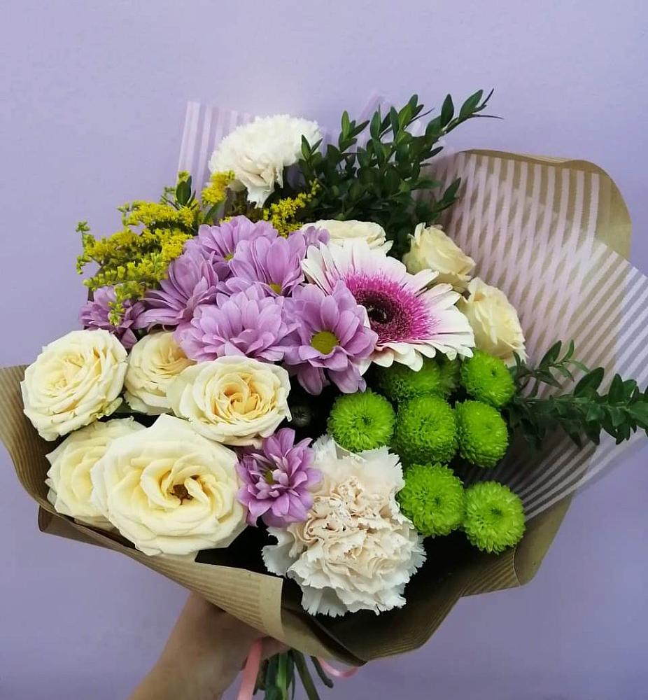 Букет цветов из: Хризантемы, Розы, Гвоздики и Герберы в Красновидово