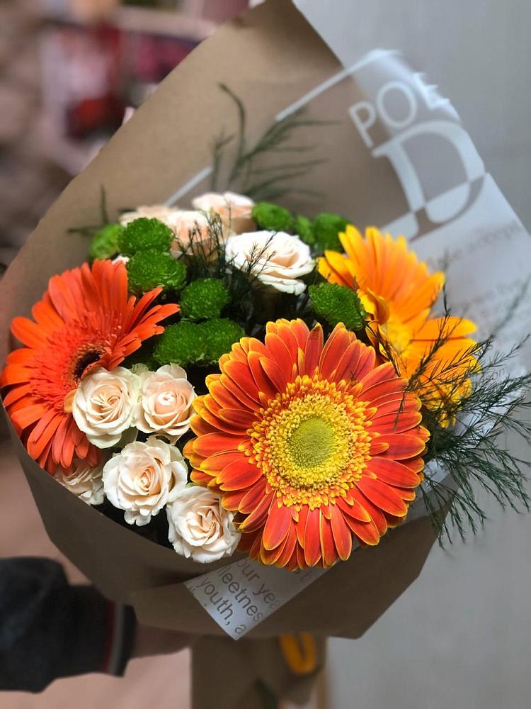Букет цветов из: Герберы, Хризантемы и Розы в Красновидово